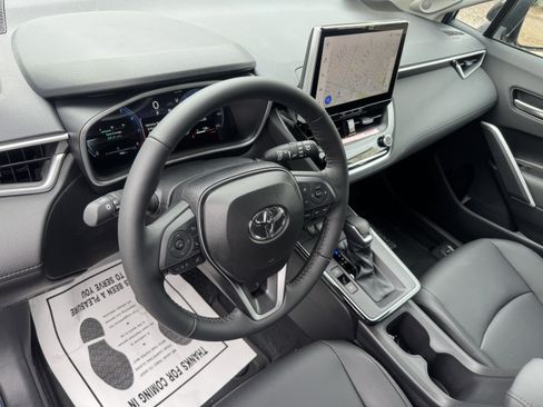 Used 2026 Toyota Corolla Cross XLE w/ Convenience Package AWD/4WD image 20