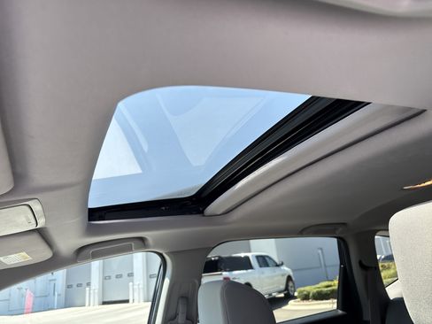 Used 2018 Honda CR-V EX image 18