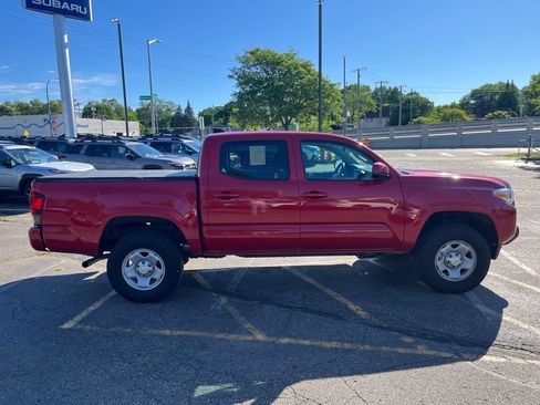 Used 2023 Toyota Tacoma SR AWD/4WD image 4