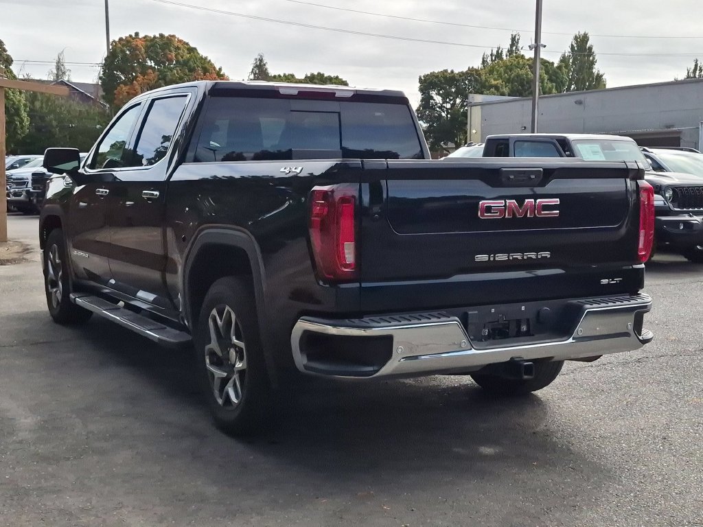 Used 2023 GMC Sierra 1500 SLT w/ SLT Premium Plus Package AWD/4WD image 5
