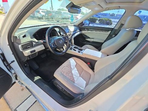 Used 2018 Honda Accord EX-L image 12