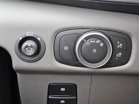 Used 2023 Ford Transit 350 XLT image 21