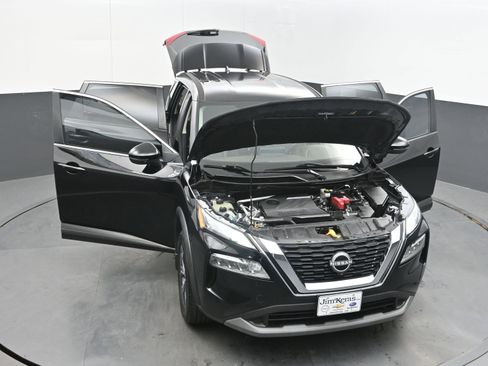 Used 2022 Nissan Rogue SV image 38