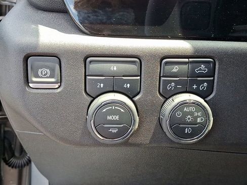 New 2025 Chevrolet Silverado 2500 LT w/ Convenience Package AWD/4WD image 16