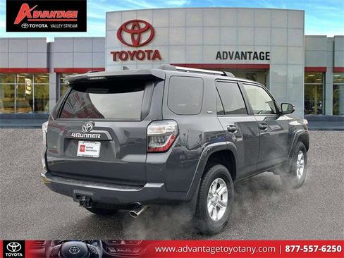 Certified 2024 Toyota 4Runner SR5 Premium image 7
