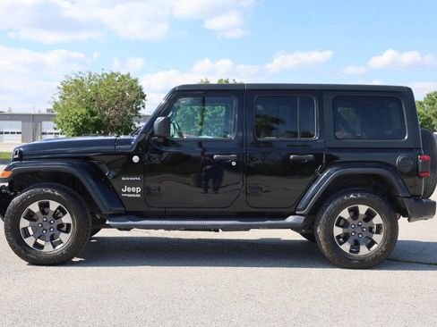 Used 2018 Jeep Wrangler Unlimited Sahara image 8