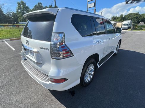 Used 2015 Lexus GX 460 w/ Premium Package AWD/4WD image 5