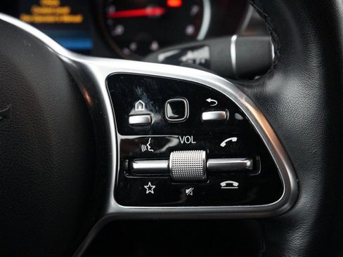 Used 2022 Mercedes-Benz GLC 300 GLC 300 w/ Premium Package Lite image 40