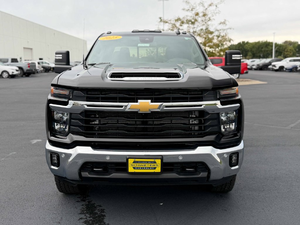 Used 2025 Chevrolet Silverado 3500 LT w/ All Star Edition AWD/4WD image 2
