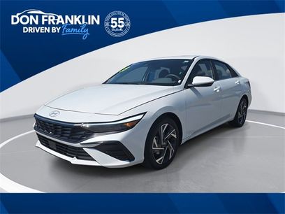 Certified 2025 Hyundai Elantra SEL