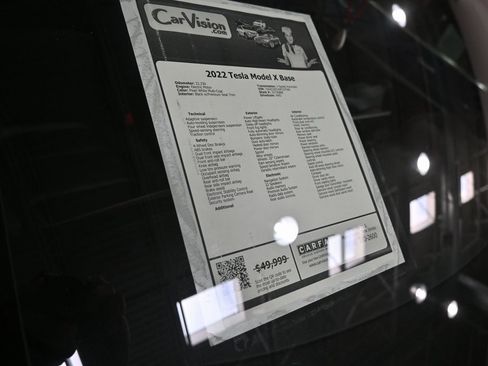 Used 2022 Tesla Model X image 3