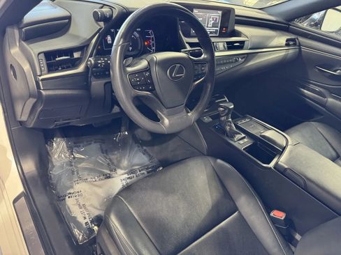 Used 2021 Lexus ES 300h w/ Accessory Package 2 FWD image 11