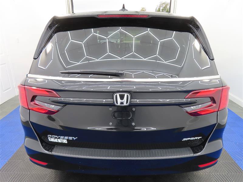 Used 2024 Honda Odyssey Sport image 11