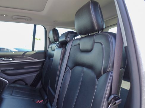Used 2022 Jeep Grand Cherokee Limited 4xe AWD/4WD image 24