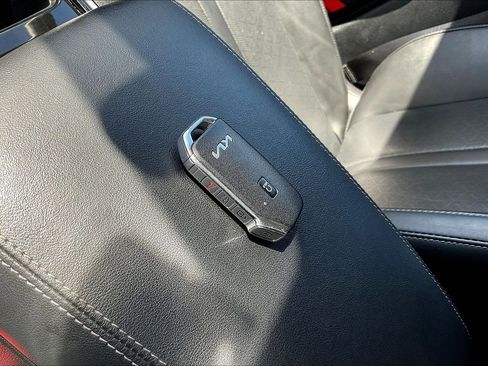 Used 2022 Kia Sorento SX image 37