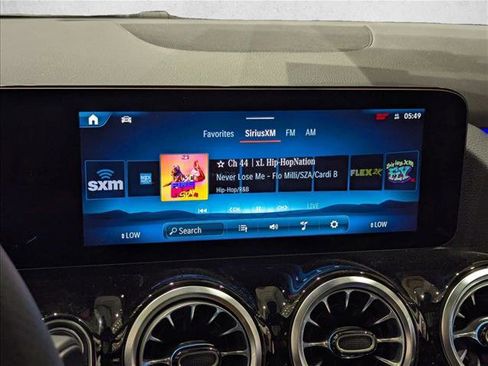 Used 2025 Mercedes-Benz GLA 35 AMG 4MATIC image 11