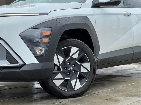 Certified 2025 Hyundai Kona SEL AWD/4WD image 2