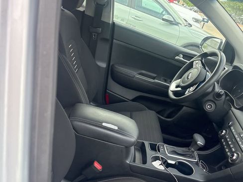 Used 2020 Kia Sportage LX w/ LX Popular Package image 17