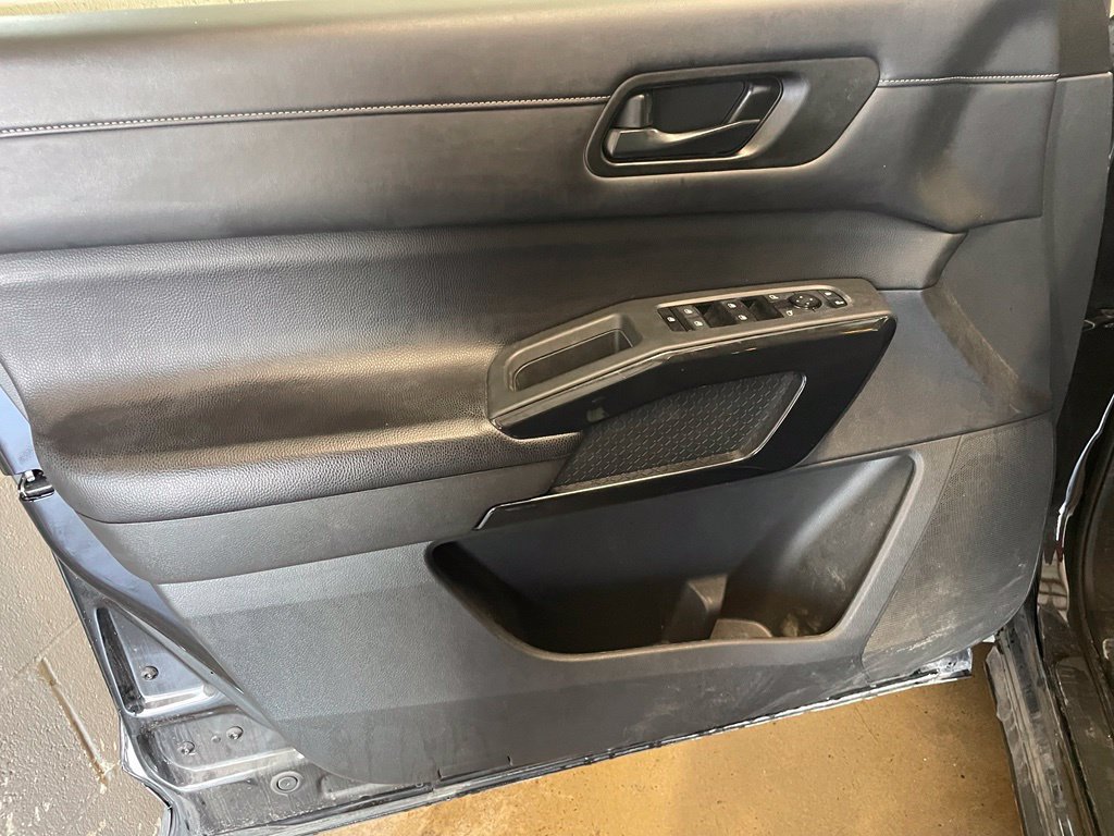 Certified 2024 Nissan Pathfinder S FWD image 9