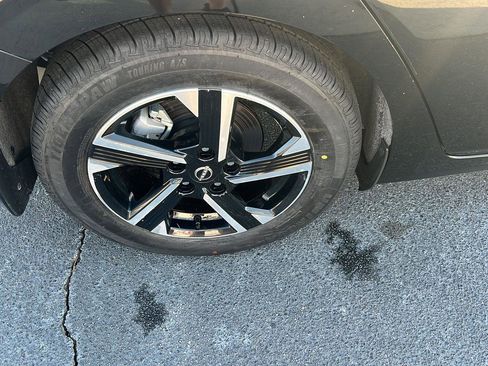 Used 2024 Nissan Sentra SV image 38