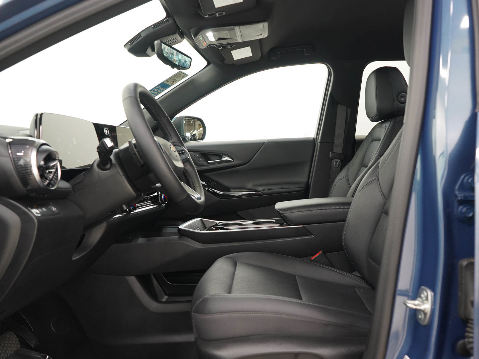 Used 2025 Chevrolet Equinox LT w/ Convenience Package II FWD image 21