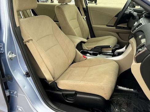 Used 2017 Honda Accord Hybrid Sedan image 10