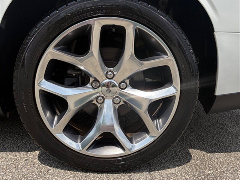 Used 2015 Dodge Challenger SXT Plus RWD image 29