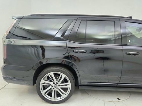 Used 2025 Cadillac Escalade Sport w/ Touring Package image 7