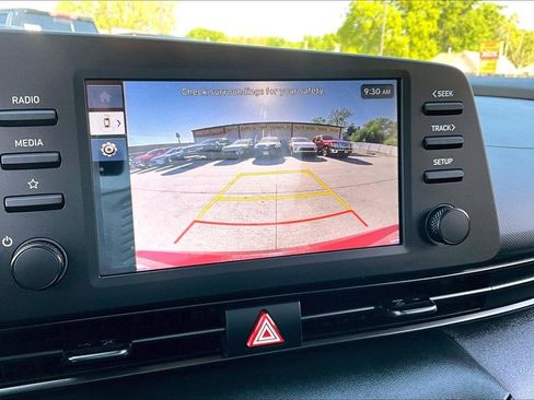 Used 2025 Hyundai Elantra Sport FWD image 16