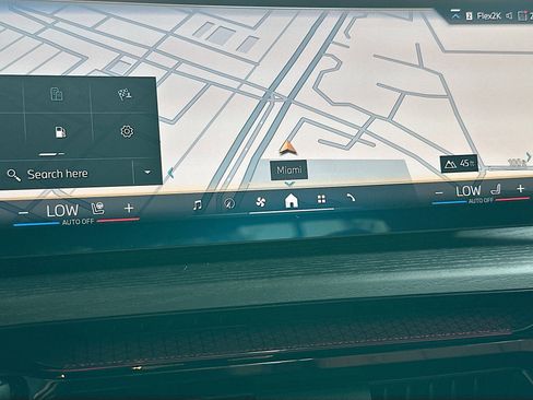 Used 2025 BMW 330i Sedan image 13