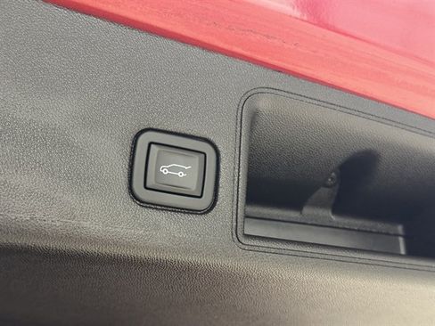Used 2024 GMC Terrain AT4 w/ Tech Package AWD/4WD image 18