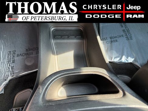 Used 2025 Chrysler Pacifica Select FWD image 21