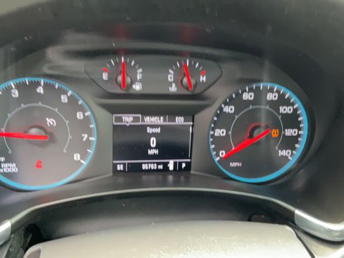 Used 2019 Chevrolet Equinox LS FWD image 14