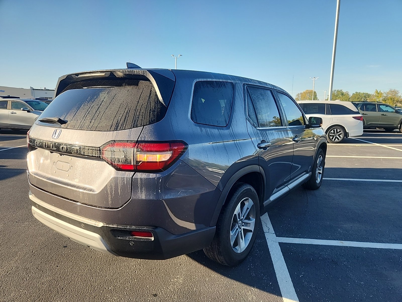 Used 2024 Honda Pilot EX-L image 7