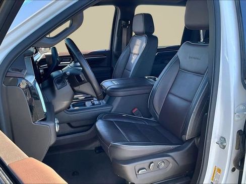Used 2025 GMC Sierra 3500 Denali w/ Denali Reserve Package image 22