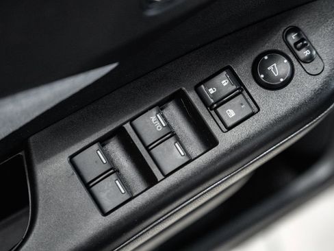 Used 2015 Honda CR-V EX image 37