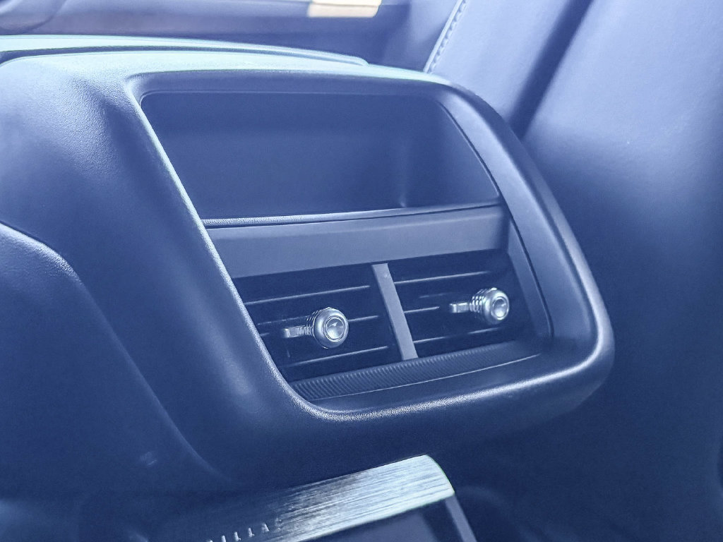 Used 2025 Cadillac Lyriq Luxury AWD/4WD image 18