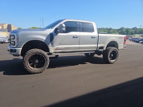 Used 2023 Ford F250 Lariat w/ Tremor Off-Road Package AWD/4WD image 7