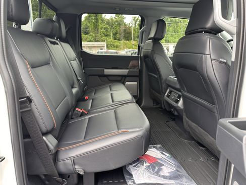 Used 2026 Ford F450 Lariat w/ Lariat Premium Package AWD/4WD image 17