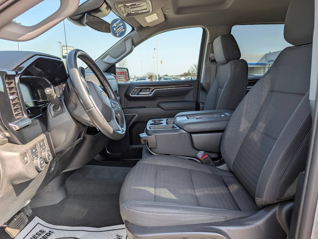 Certified 2024 Chevrolet Silverado 1500 LT AWD/4WD image 10