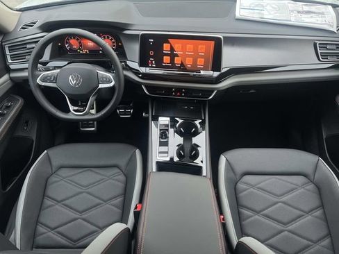 New 2026 Volkswagen Atlas Peak Edition image 23