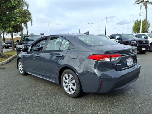 Used 2025 Toyota Corolla LE w/ Convenience Package image 8