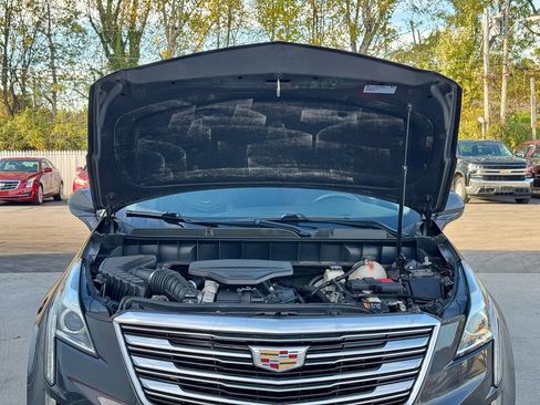 Used 2017 Cadillac XT5 Luxury w/ Driver Awareness Package image 13