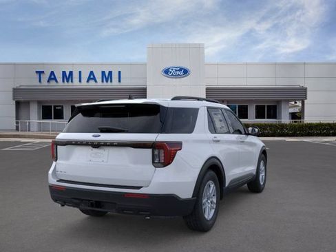 New 2026 Ford Explorer Active RWD image 8