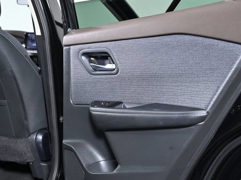 Certified 2023 Nissan Rogue SV AWD/4WD image 31