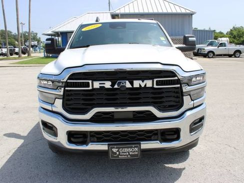 Used 2025 RAM 2500 Big Horn AWD/4WD image 2