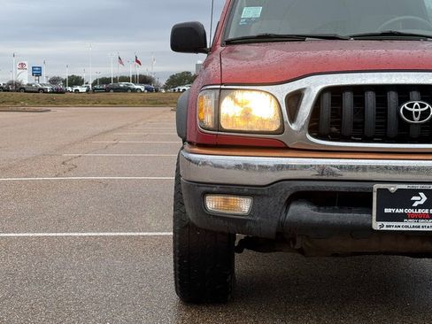 Used 2003 Toyota Tacoma Base image 4