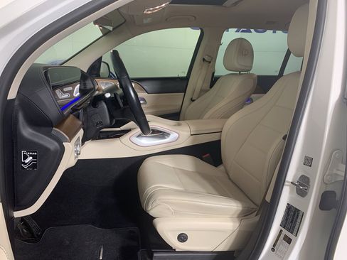 Used 2021 Mercedes-Benz GLS 450 4MATIC image 15