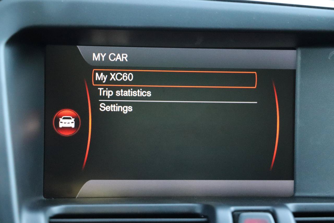 Used 2015 Volvo XC60 T6 AWD/4WD image 14