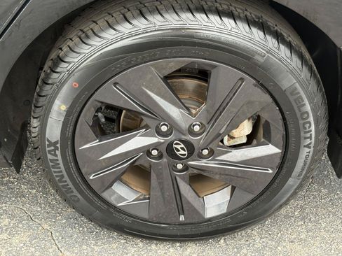 Used 2022 Hyundai Elantra SEL FWD image 13